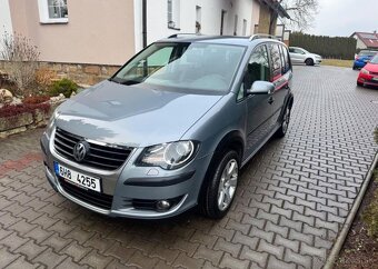 Volkswagen Touran 1,9 TDi Cross , 7 míst, Tažné nafta - 3