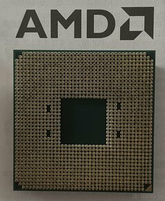 Predám procesor AMD Ryzen 5 5600X - 3