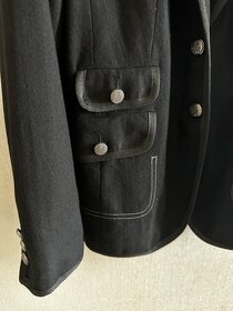 Čierne sako s lemovaním a kovovými šedými gombíkmi - 3