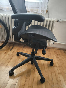 REZERVOVANE - Herman Miller AERON B - 3