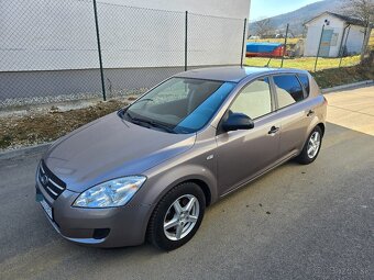 Kia Ceed 1.6benzin 97400km 1.majiteľovi,slovenské auto - 3