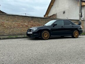 SUBARU IMPREZA 2.0i 4x4 - 3