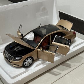 1:18 AutoArt Mercedes Maybach S Class S600 - 3