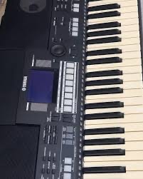 Yamaha psr s550 - 3