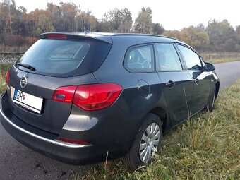 OPEL ASTRA SPORTS TOURER 1,7CDTI 81 kw - 3