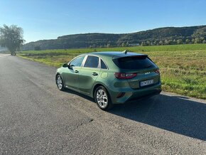 Kia Ceed 1,0 T-GDi r.22 SILVER PACK v ZÁRUKE - 3