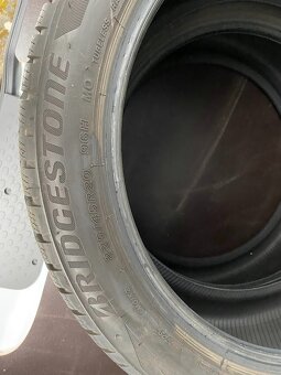 Zimné pneumatiky BRIDGESTONE 235/45 R20 - 3