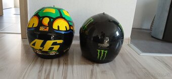 Prilba AGV a SHARK - 3