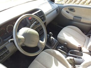 Suzuki Grand Vitara 2.0 benzín - 3