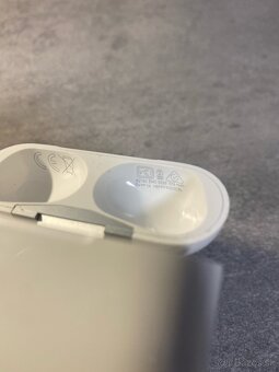 Náhradny Charging Case Apple Airpods Pro - 3