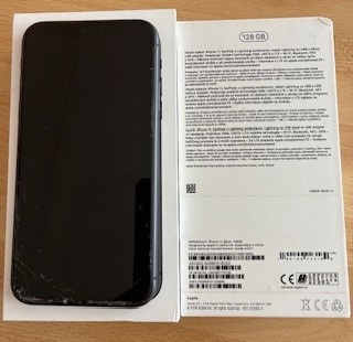 Predám  iPhone 11 128GB black - 3