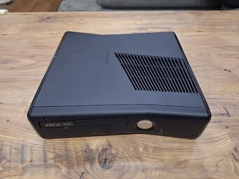 XBOX 360 SLIM 4GB Plne funkčná konzola bez príslušenstva - 3