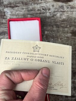 Predám medailu Za záslihy o obranu vlasti - 3