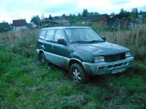 Rozpredam Nissan Terrano 2,7 - 3,0 - 3