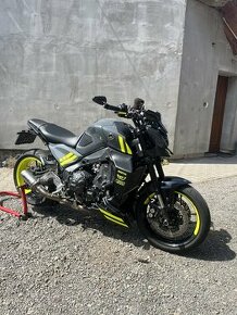 YAMAHA MT-09 - 3