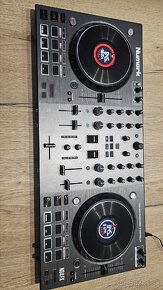 Predam DJ konzolu NUMARK NS4FX - 3