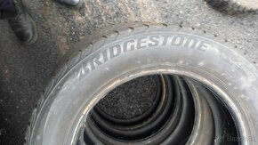 185/60R15. 84T. Bridgestone zimné - 3