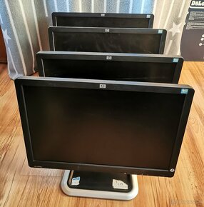 Monitory HP, Asus, Siemens 17 a 19" - 3