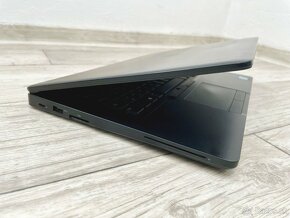 Výkonný pracovný/školský notebook Dell Latitude 5480 - 3