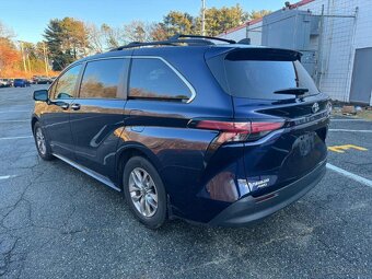 2021 TOYOTA SIENNA XLE HYBRID AWD - 3