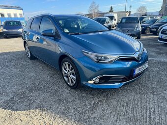 Toyota Auris 1.8 I VVT-i HybridSD Executive - 3