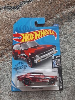 Hot wheels mix autíčok 1. - 3