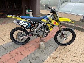 Suzuki RMZ 250 - 3