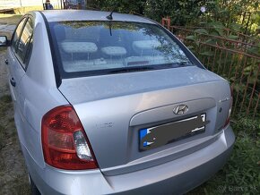 Hyundai Accent - 3