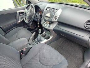 Toyota RAV 4x4 - 3