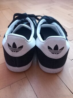 Čiernobiele tenisky zn. Adidas Gazelle v.36 - 3