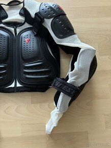 Chránič tela Dainese XL - 3