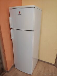 Predám chladničku s mrazničkou Electrolux - 3