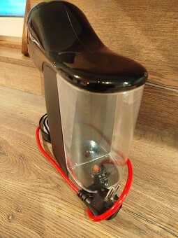 Kapsulový kávovar Dolce Gusto Genio S Plus - 3