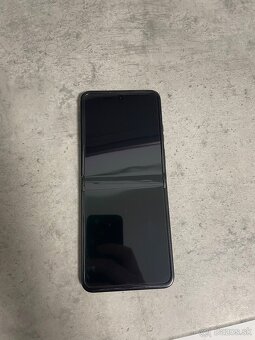 Motorola Razr 50 - 3