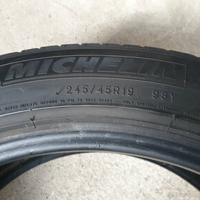 245/45 R19 MICHELIN pár letných pneumatík - 3