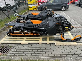 Ski Doo Summit X Expert 850 E-Tec Turbo R 165´´ model 2024 - 3