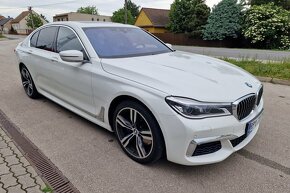 BMW 750I XDRIVE DSG - 3