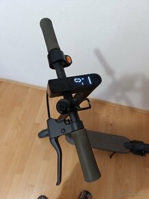 Xiaomi Mi Scooter Essential čierna e-kolobežka - 3