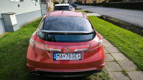 Honda Civic 8g UFO 1.4 i-vtec 73kw 2010 - 3