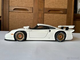 1:18 autoart porsche gt1 - 3