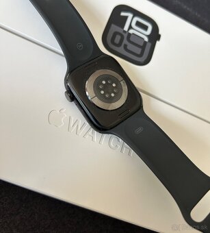 Apple Watch 10 46mm cellular black - nové - 3