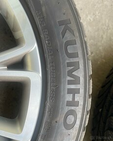 255/45 R19 Kumho Wintercraft WP72 - 3