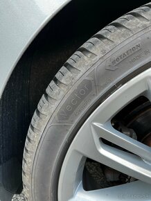 Goodyear Vector 4seasons gén-3  235/40 R19 - 3