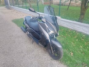 Skuter Yamaha X-Max 125 - 3