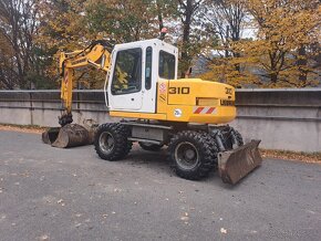 Kolový bager Liebherr A310B - 3