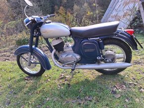 Jawa 250 - 3