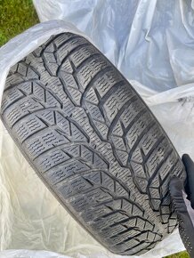 Nokian WR D4. 205/60 R16 96H XL - 3