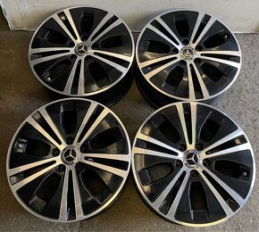 5x112 R17 Original Mercedes  ET 40 čierno-leštene - 3