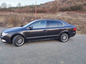 Škoda Superb 2 2.0 TDI CR 125kw Elegance - - 3