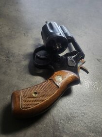 Revolver Smith and Wesson, Model 12, Airweight - 3